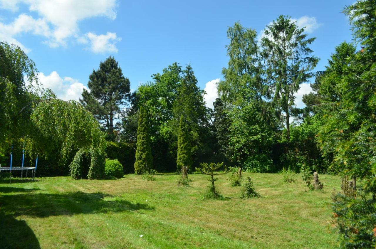 Gaestehaus Vigliarolo Gewerblich Jedes Zimmer Eigenes Bad Gemeinschaftskueche Elmshorn Bagian luar foto
