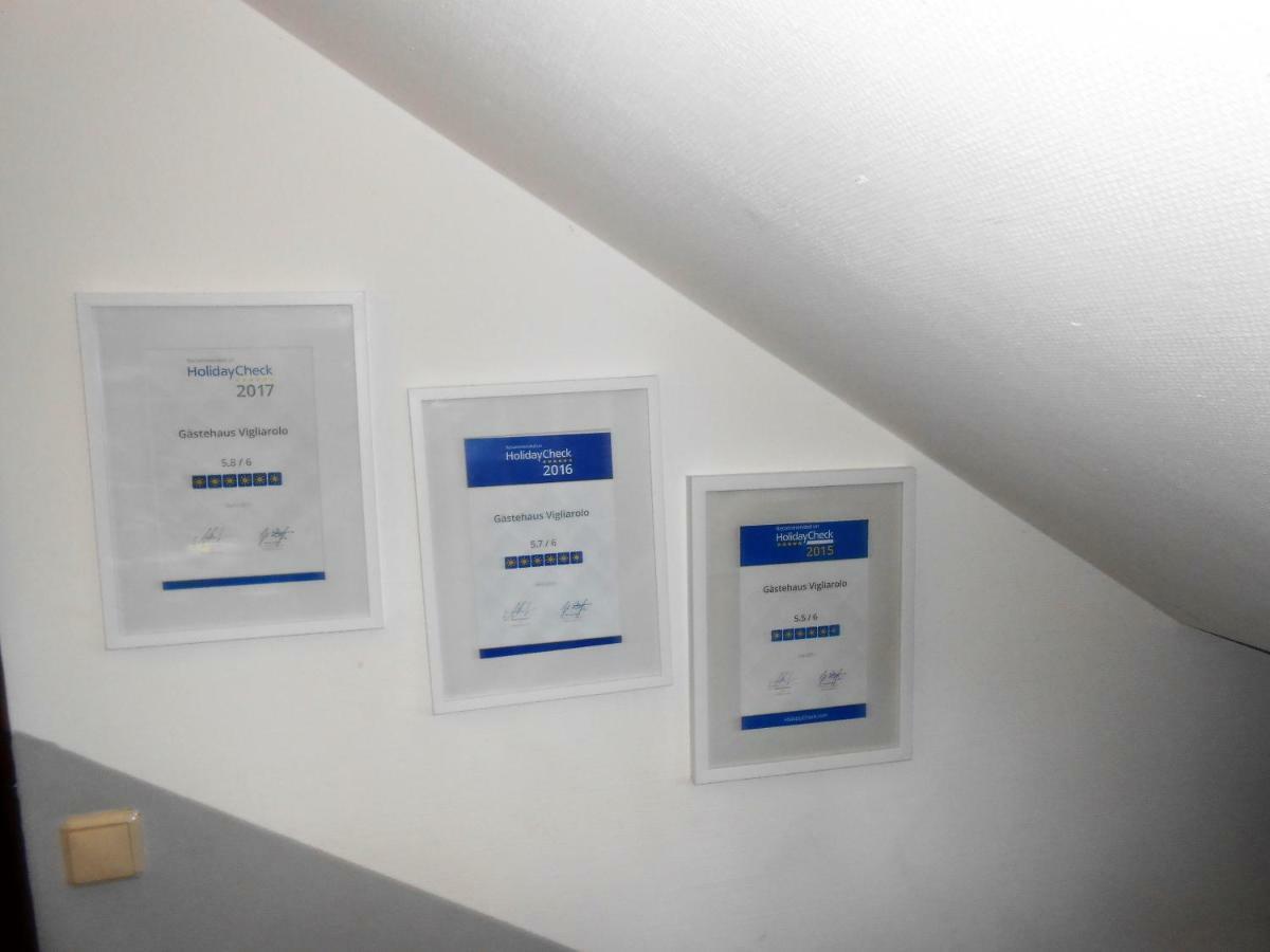 Gaestehaus Vigliarolo Gewerblich Jedes Zimmer Eigenes Bad Gemeinschaftskueche Elmshorn Bagian luar foto